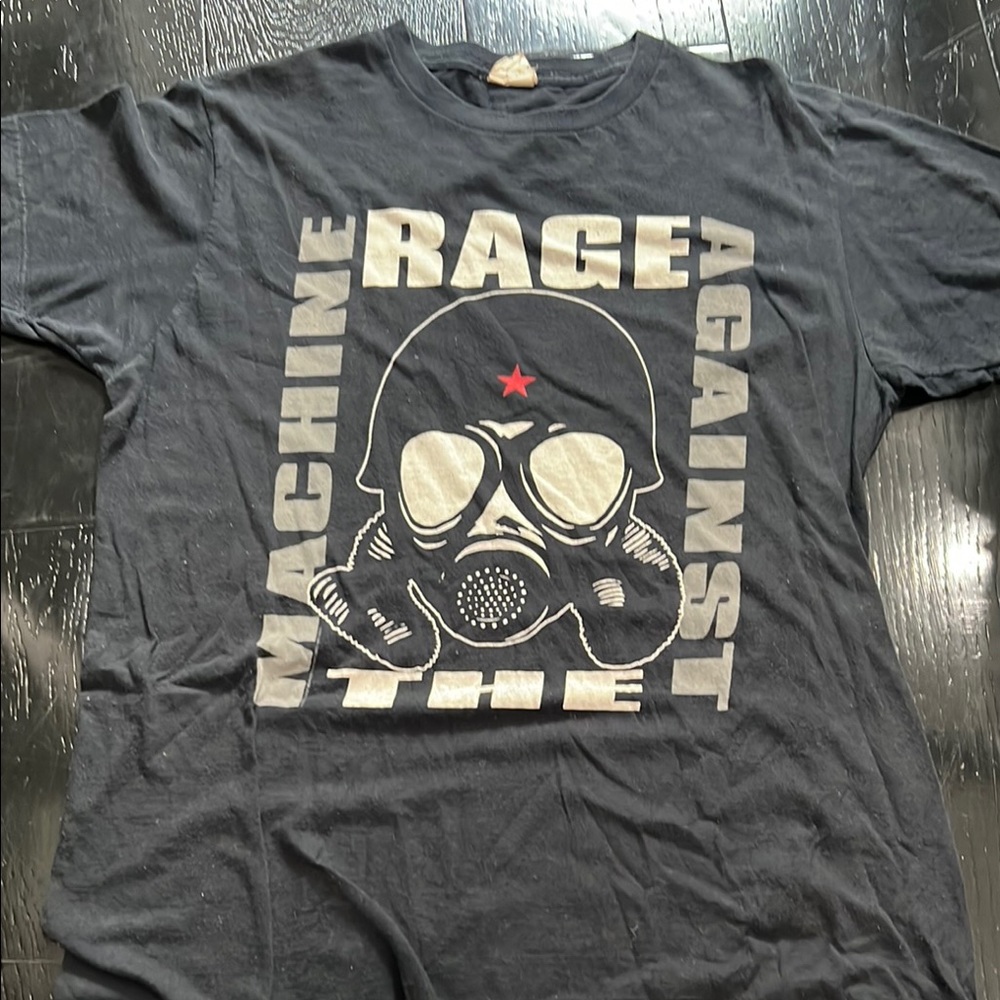 2010 RAGE AGAINST THE MACHINE T-SHIRT